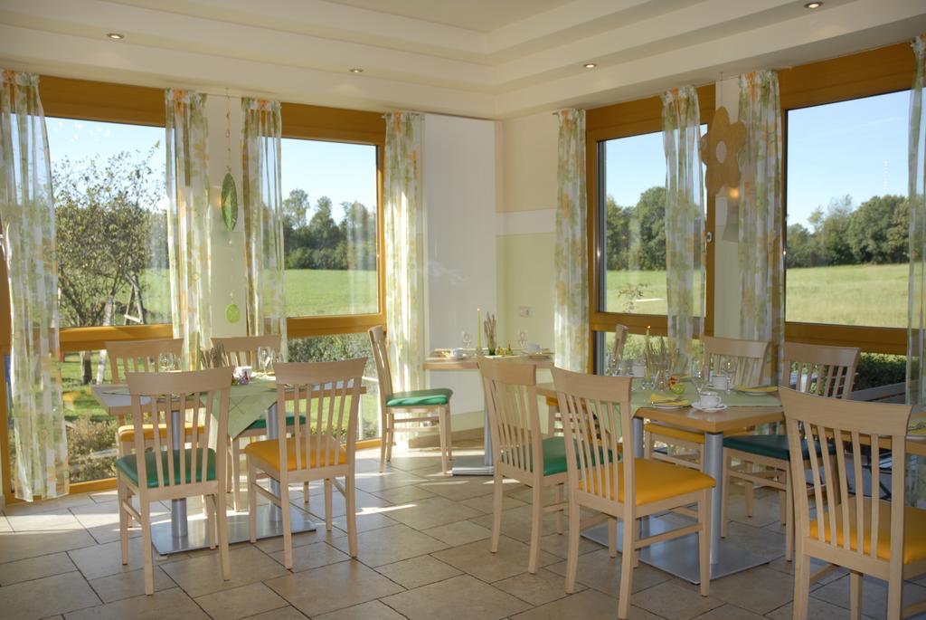 Gasthaus-Pension Hofmann Oberdachstetten Dış mekan fotoğraf